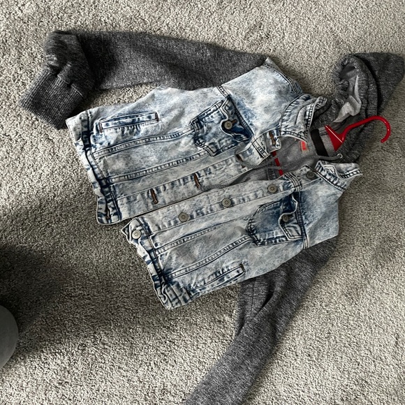 Jean Jacket - Picture 1 of 2